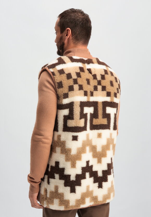 Меховой жилет из верблюжьей шерсти шир.  580, рис. 16