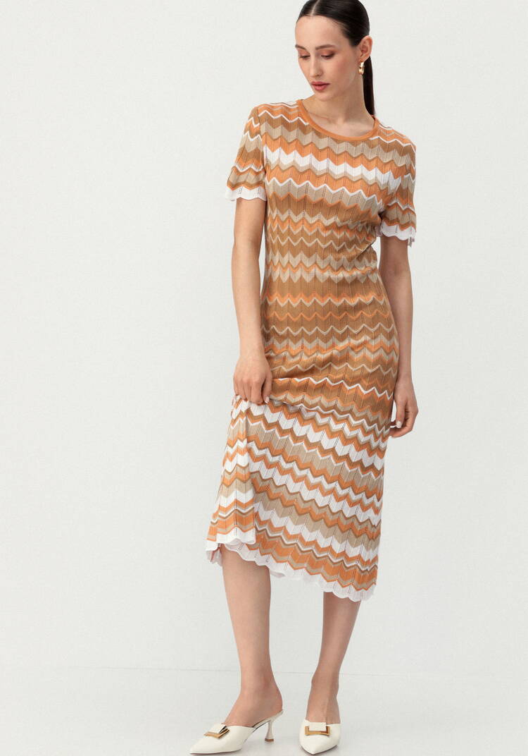 Платье с рисунком морской волны шир.  750, рис. 16