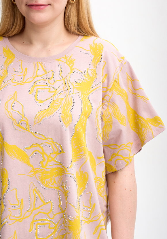 Блуза с оригинальным принтом и стразами шир.  580, рис. 16