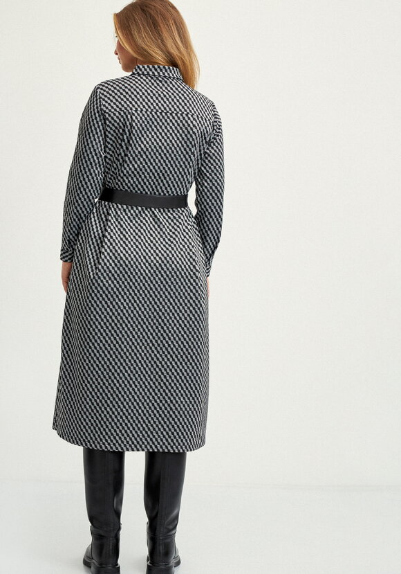 Платье-рубашка с длинным рукавом на манжете шир.  580, рис. 3