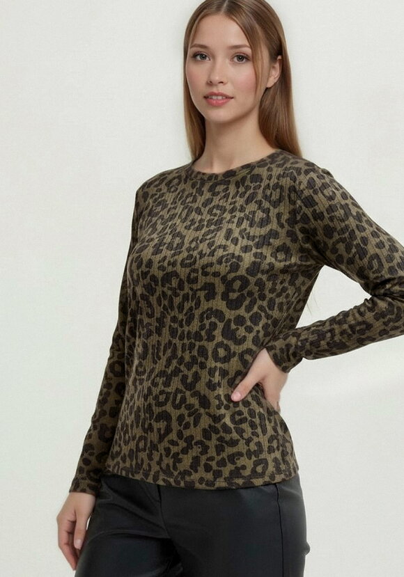 Лонгслив с анималистичным принтом шир.  580, рис. 8