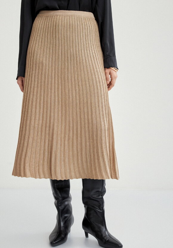 Юбка миди с метанитью шир.  580, рис. 31