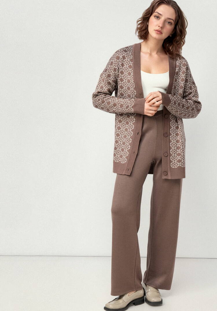 Костюм трикотажный свободного кроя шир.  750, рис. 8