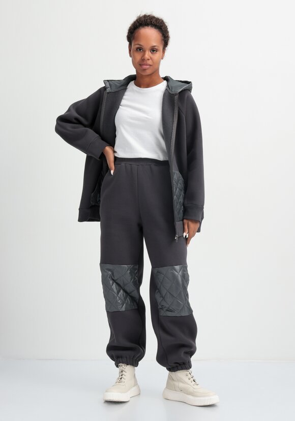 Брюки со вставками из стёганой ткани шир.  580, рис. 10