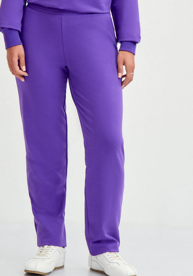 Костюм свитшот с принтом и брюки шир.  750, рис. 33