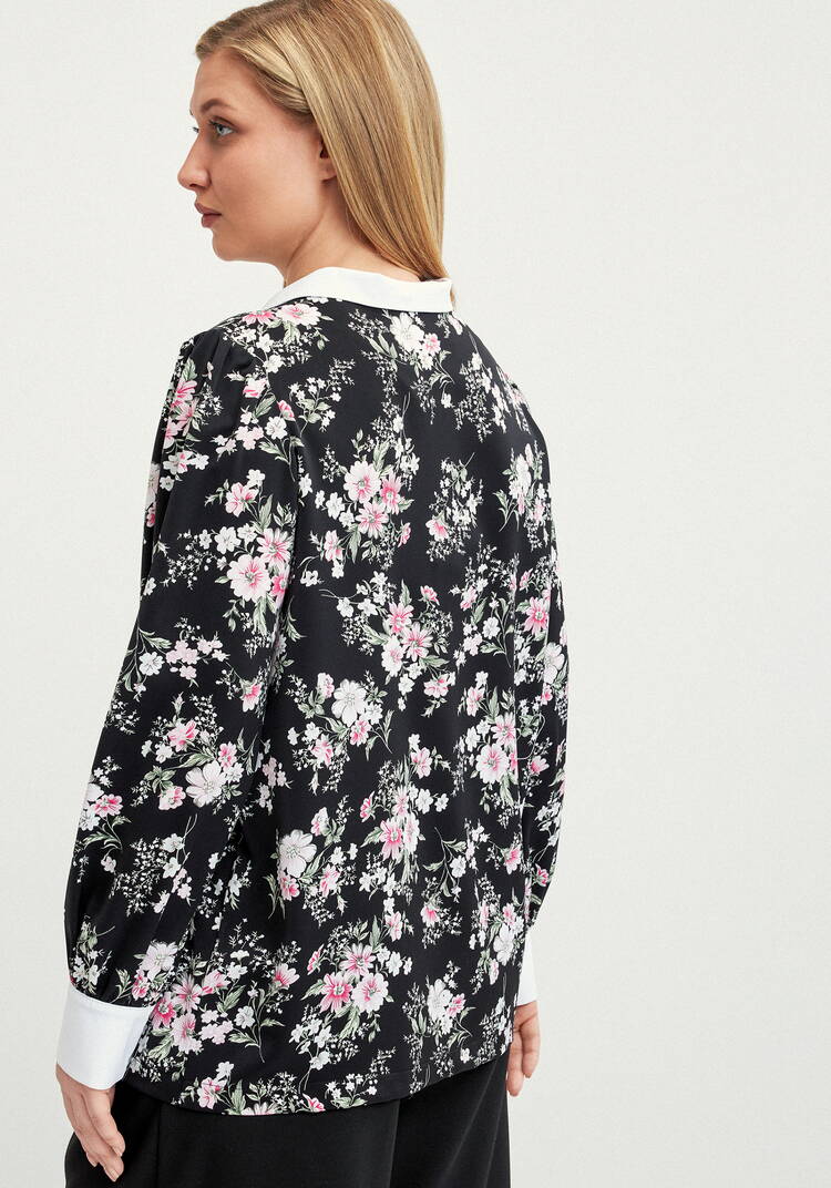 Блуза с контрастным воротникoм шир.  750, рис. 11