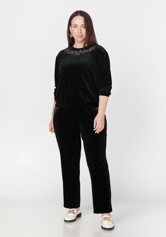 Костюм с вышивкой шир.  580, рис. 1