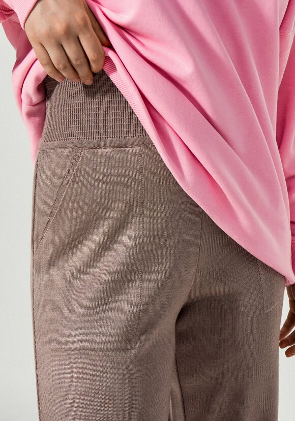 Брюки зауженные книзу шир.  580, рис. 14