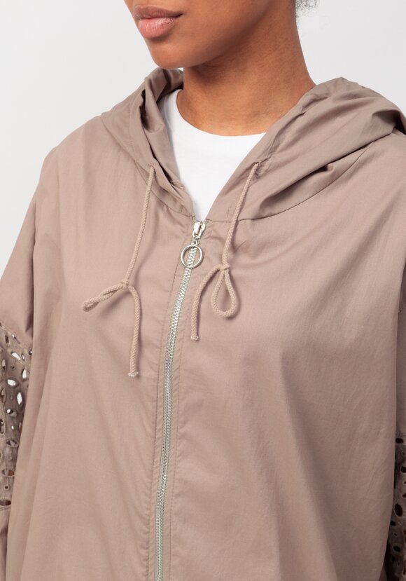 Пыльник Кассандра шир.  580, рис. 10