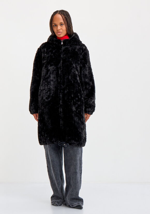 Пальто Вия шир.  580, рис. 27