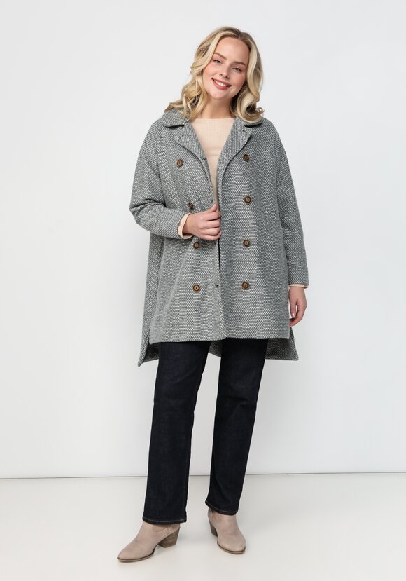 Полупальто свободного кроя шир.  580, рис. 19