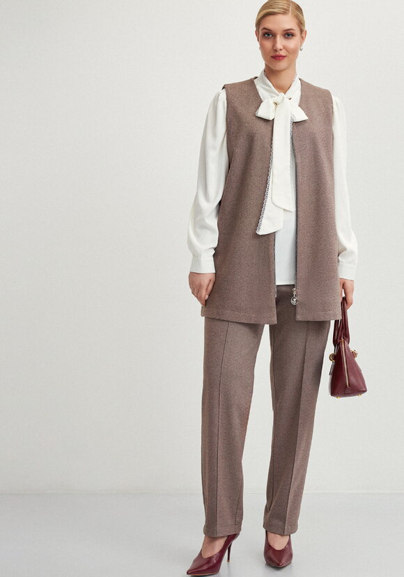 Жилет с боковыми пуговицами на молнии шир.  580, рис. 10