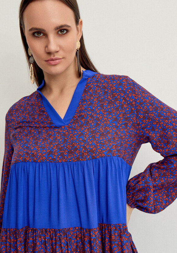 Платье с ярусами и V-образным вырезом шир.  580, рис. 5