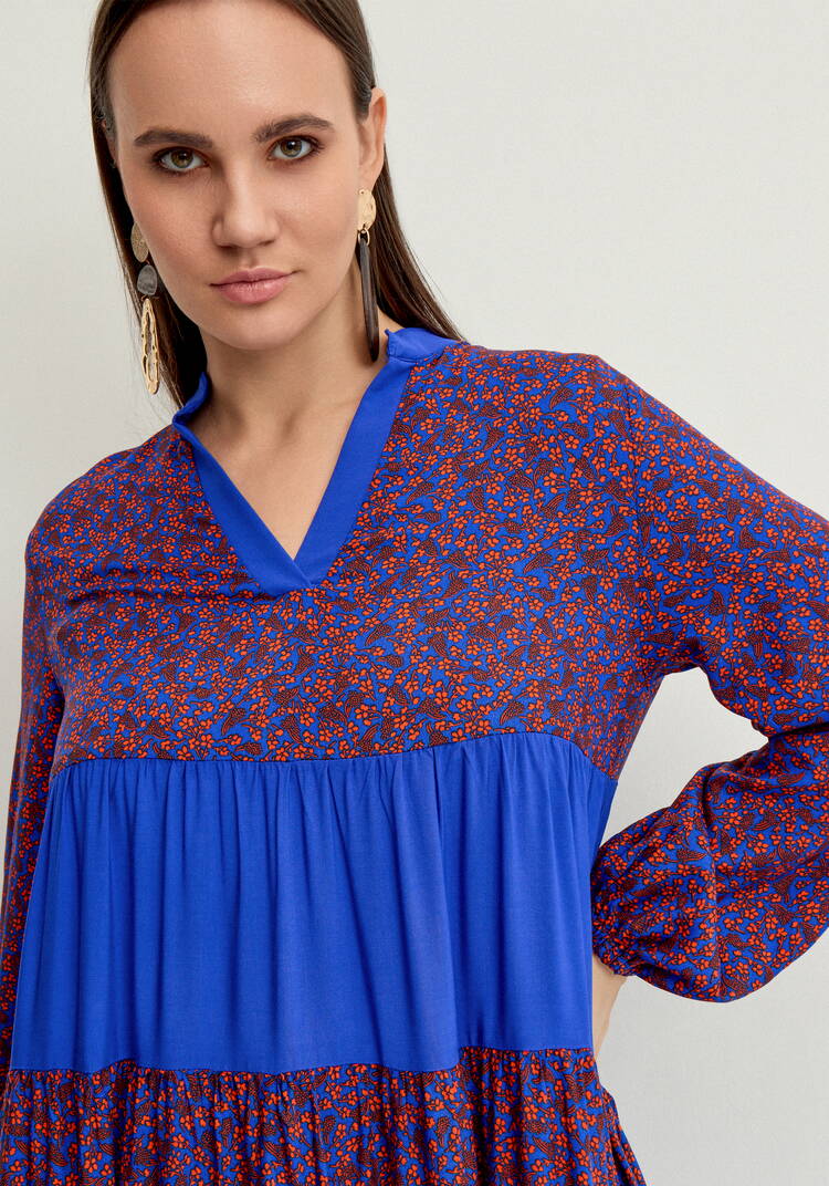 Платье с ярусами и V-образным вырезом шир.  750, рис. 5