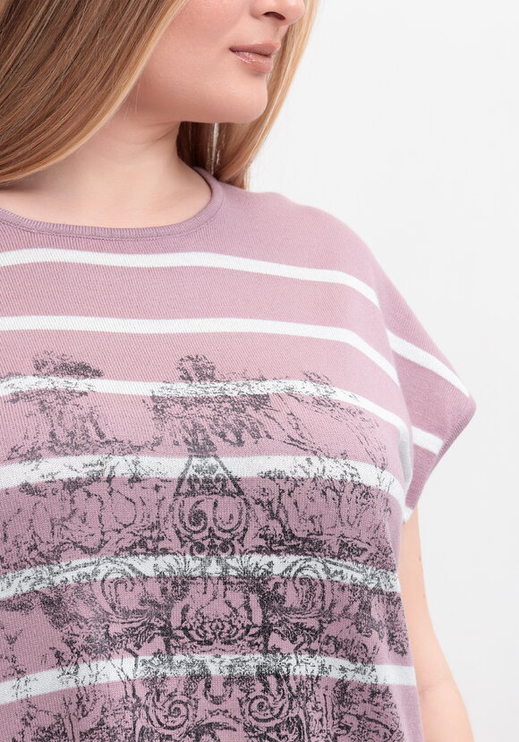 Блуза в полоску с рисунком шир.  580, рис. 30