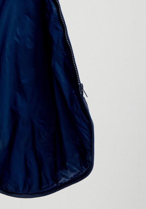 Жилет удлиненный на молнии шир.  580, рис. 18