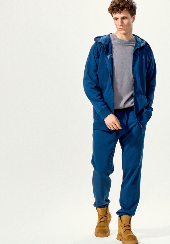 Брюки с карманами и манжетами по низу шир.  580, рис. 30