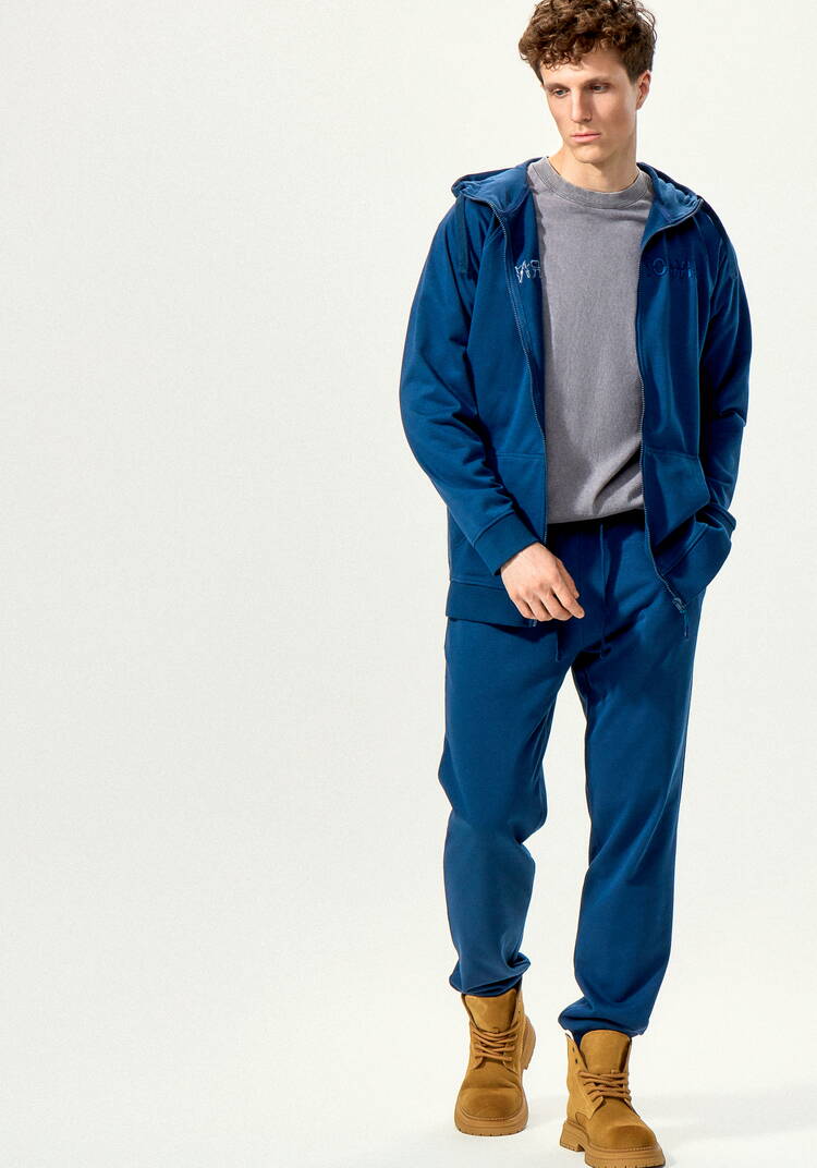 Брюки с карманами и манжетами по низу шир.  750, рис. 30