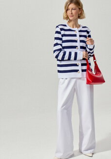 Пиджак в горизонтальную полоску на пуговицах