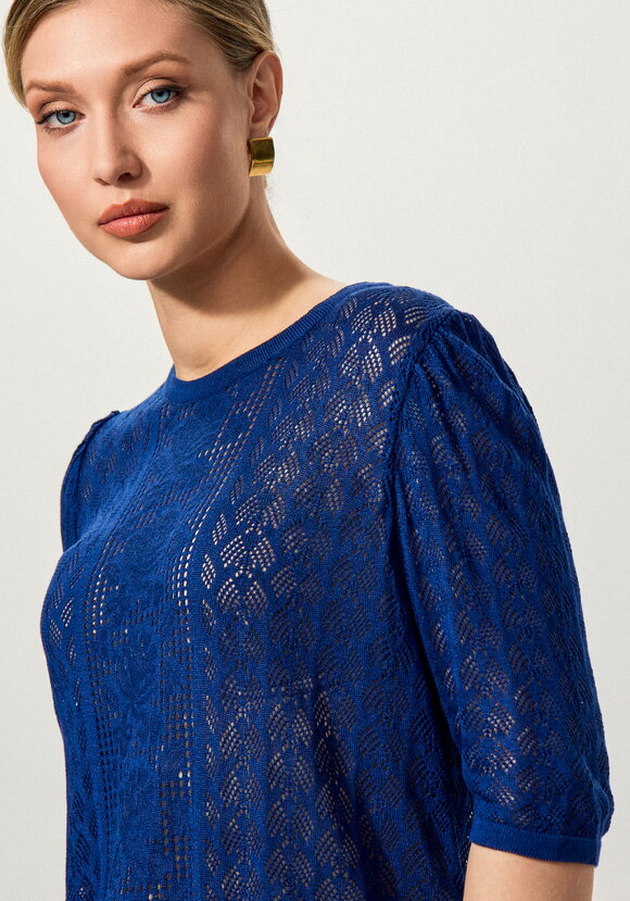 Джемпер с ажурным рисунком и защипами шир.  580, рис. 28