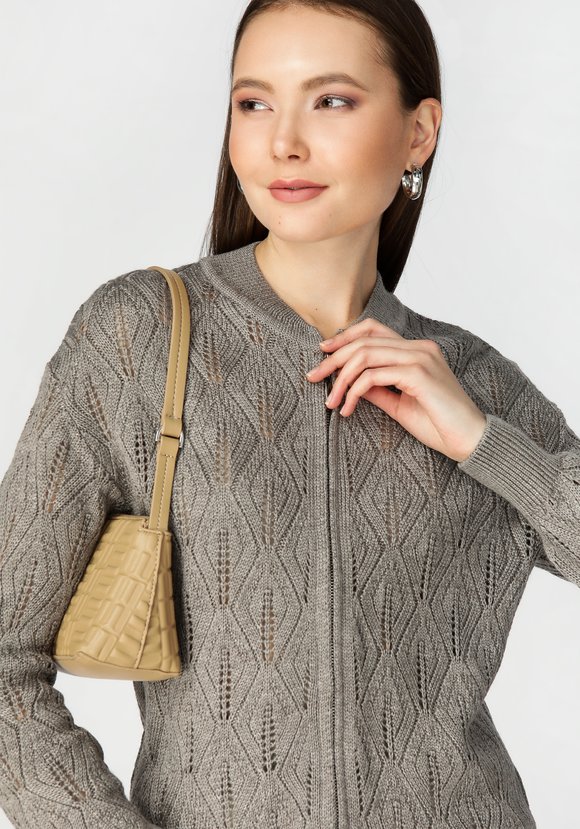 Бомбер женский на молнии с ажурным рисунком шир.  580, рис. 4