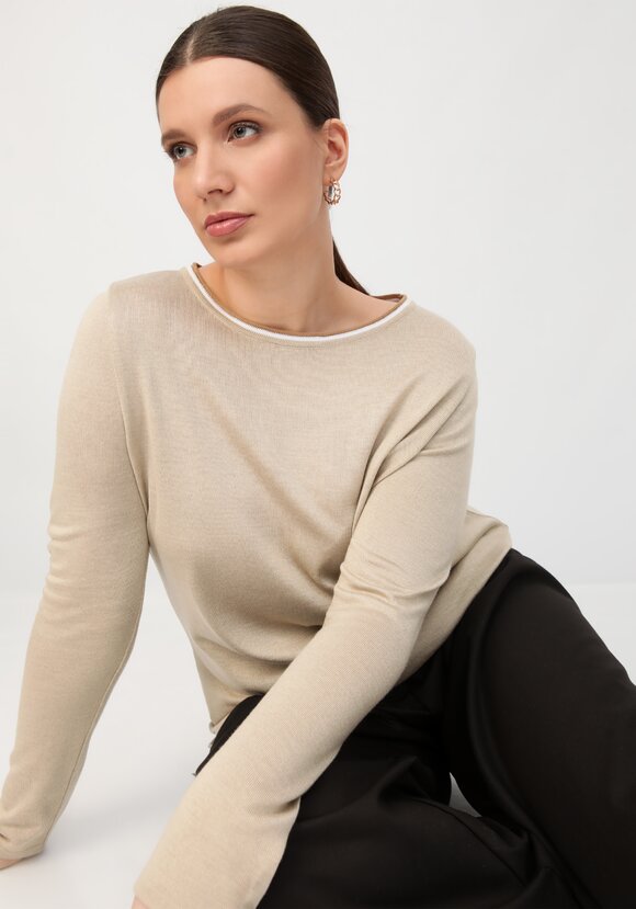 Джемпер с контрастной окантовкой горловины шир.  580, рис. 19