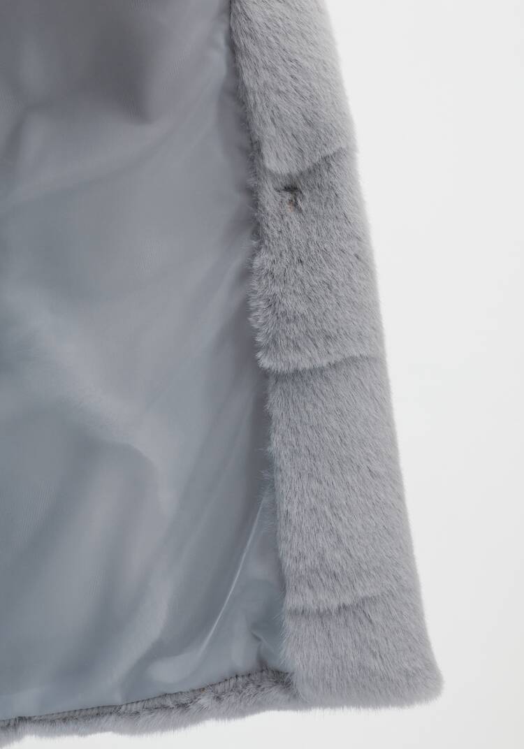 Шуба фактурная с капюшоном и брошью шир.  750, рис. 26