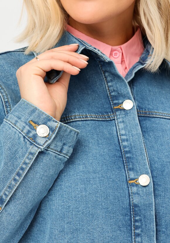 Джинсовая куртка с принтом на спине шир.  580, рис. 6