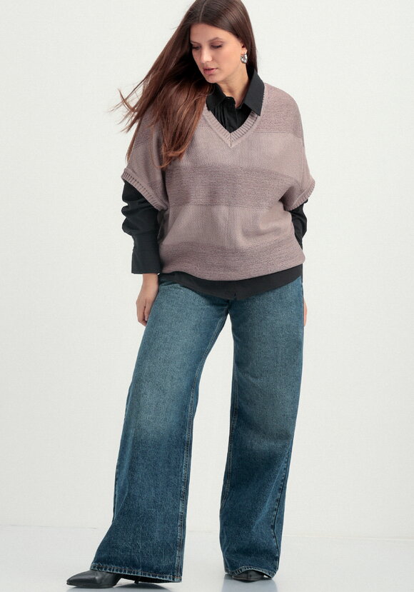 Жилет с V-образным вырезом свободного кроя шир.  580, рис. 16