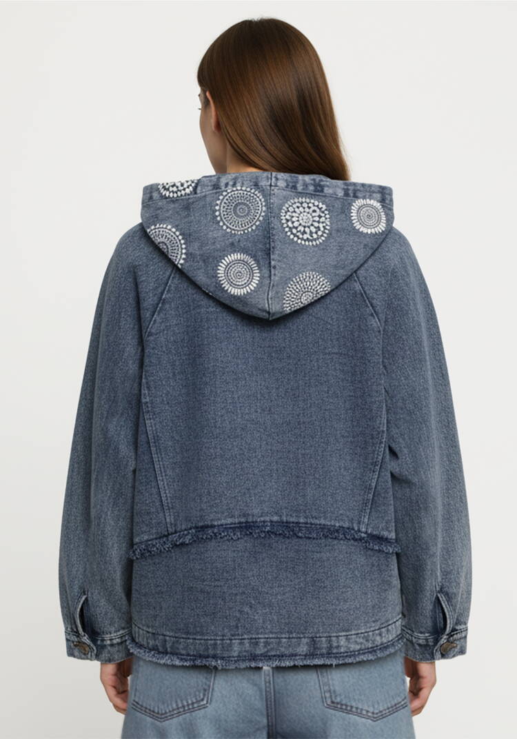 Куртка джинсовая с нашивками Ванесса шир.  750, рис. 3