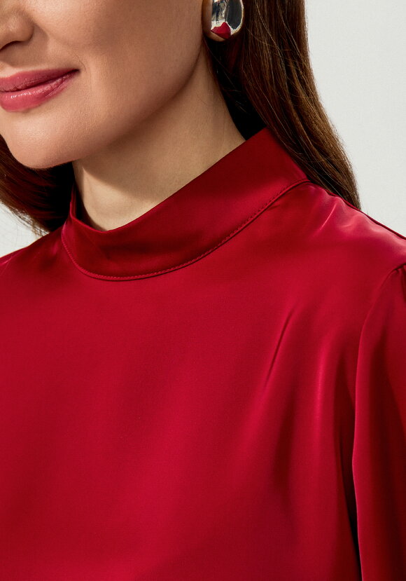 Блуза шелковая с пуговицами на вороте шир.  580, рис. 11