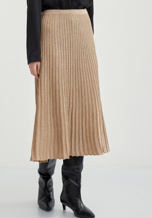 Юбка миди с метанитью шир.  580, рис. 29