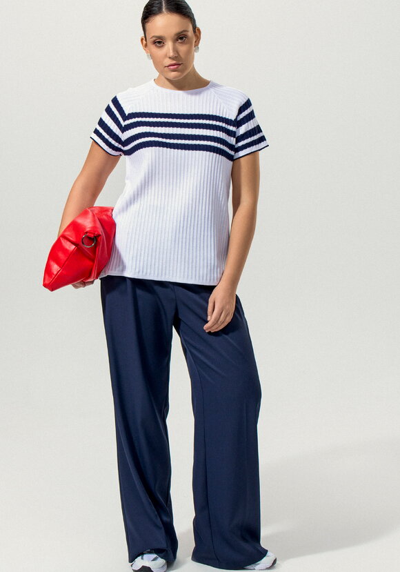 Джемпер с контрастными полосами на груди шир.  580, рис. 7