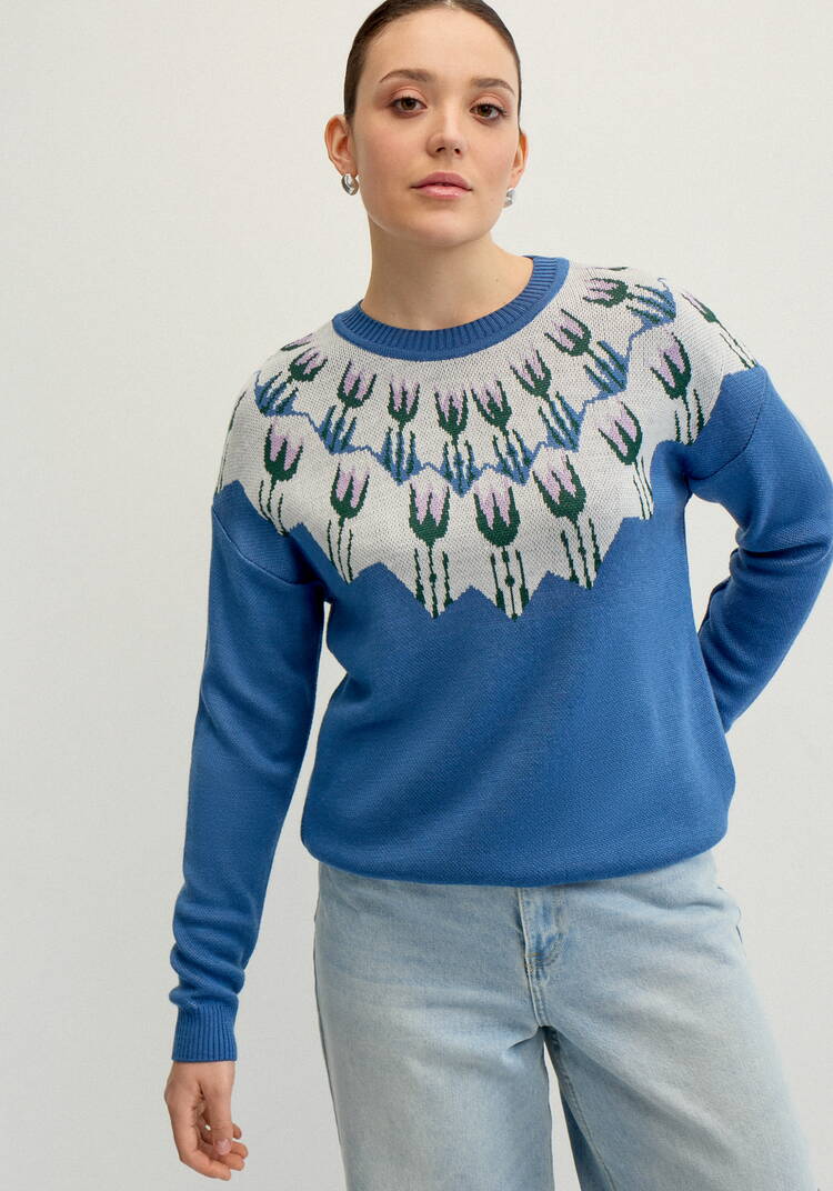 Джемпер с цветочным рисунком по горловине шир.  750, рис. 7