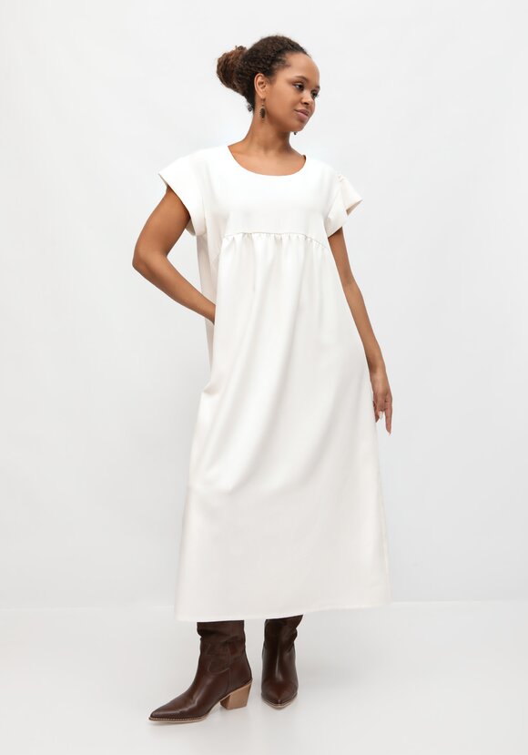 Платье с отрезной кокеткой по талии шир.  580, рис. 4