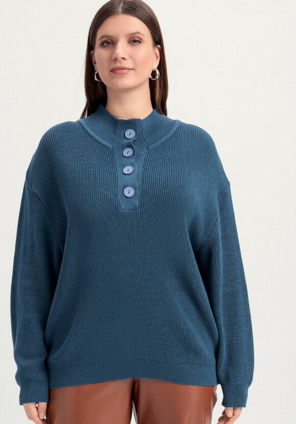 Джемпер со стойкой на пуговицах шир.  580, рис. 12