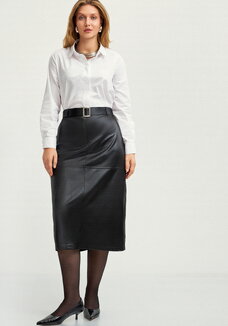 Юбка прямая с декоративными отстрочками