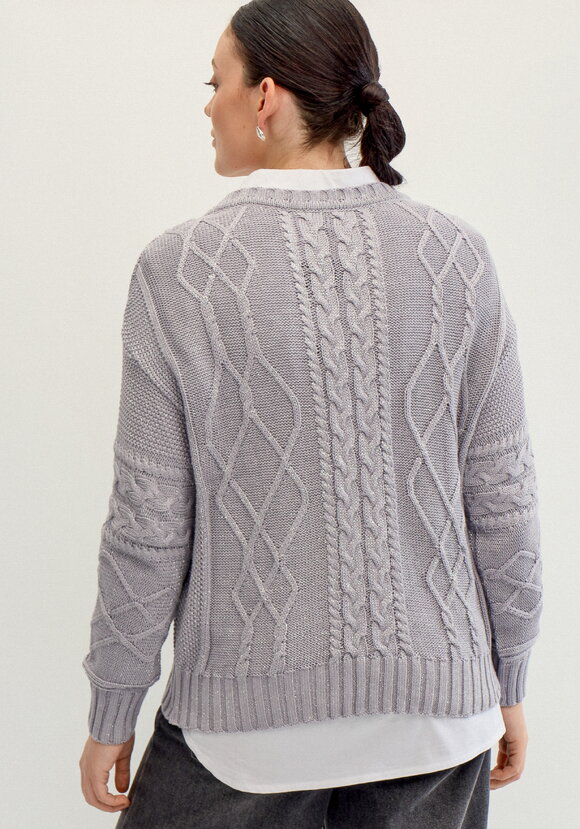 Джемпер женский с рисунком косы и араны шир.  580, рис. 4