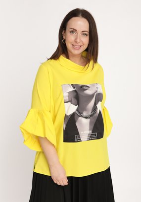 Блуза с декоративной цепочкой