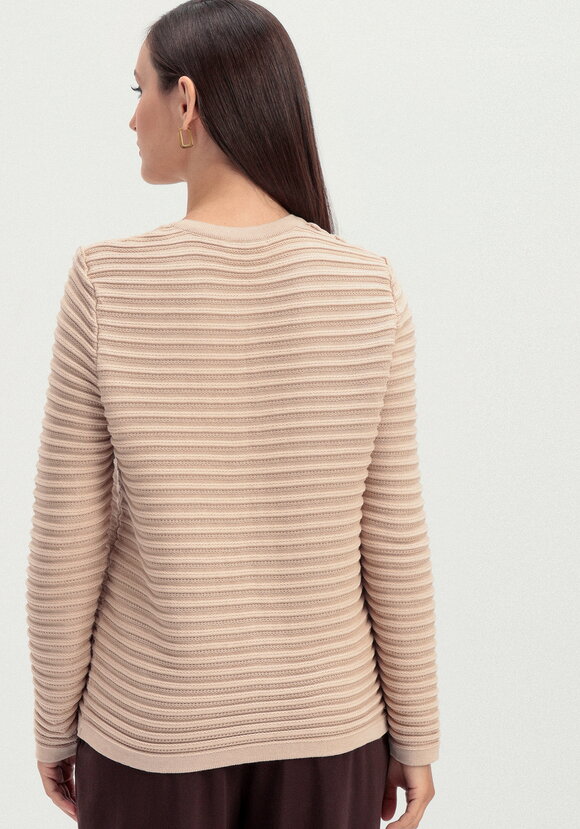 Пиджак в полоску на металлических пуговицах шир.  580, рис. 4