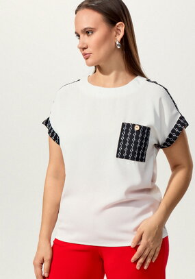 Блуза с боковым нагрудным карманом