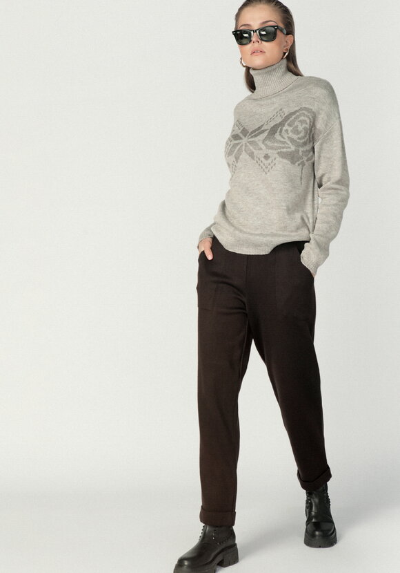 Брюки зауженные книзу шир.  580, рис. 42