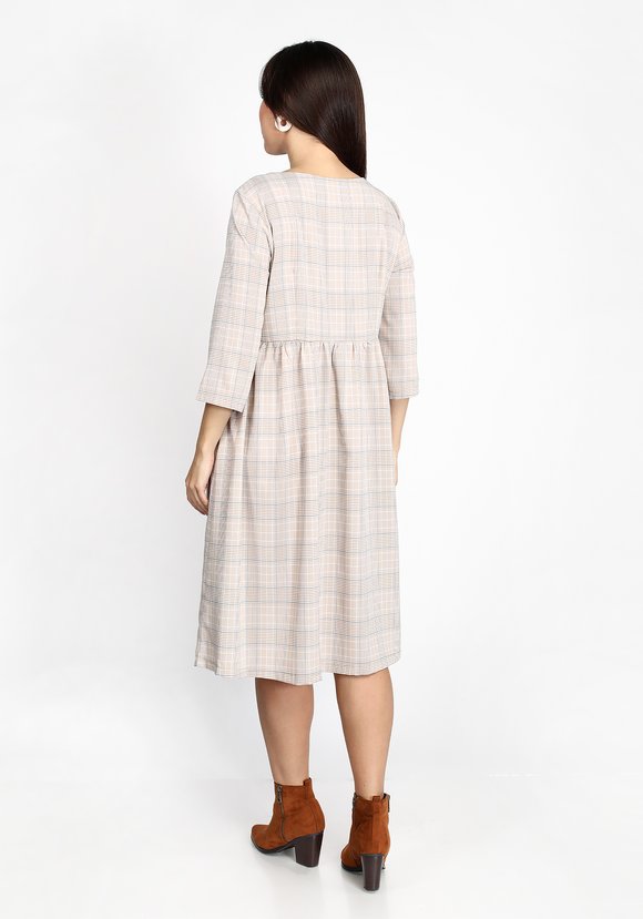 Платье в мелкую клетку с резинкой на талии шир.  580, рис. 11