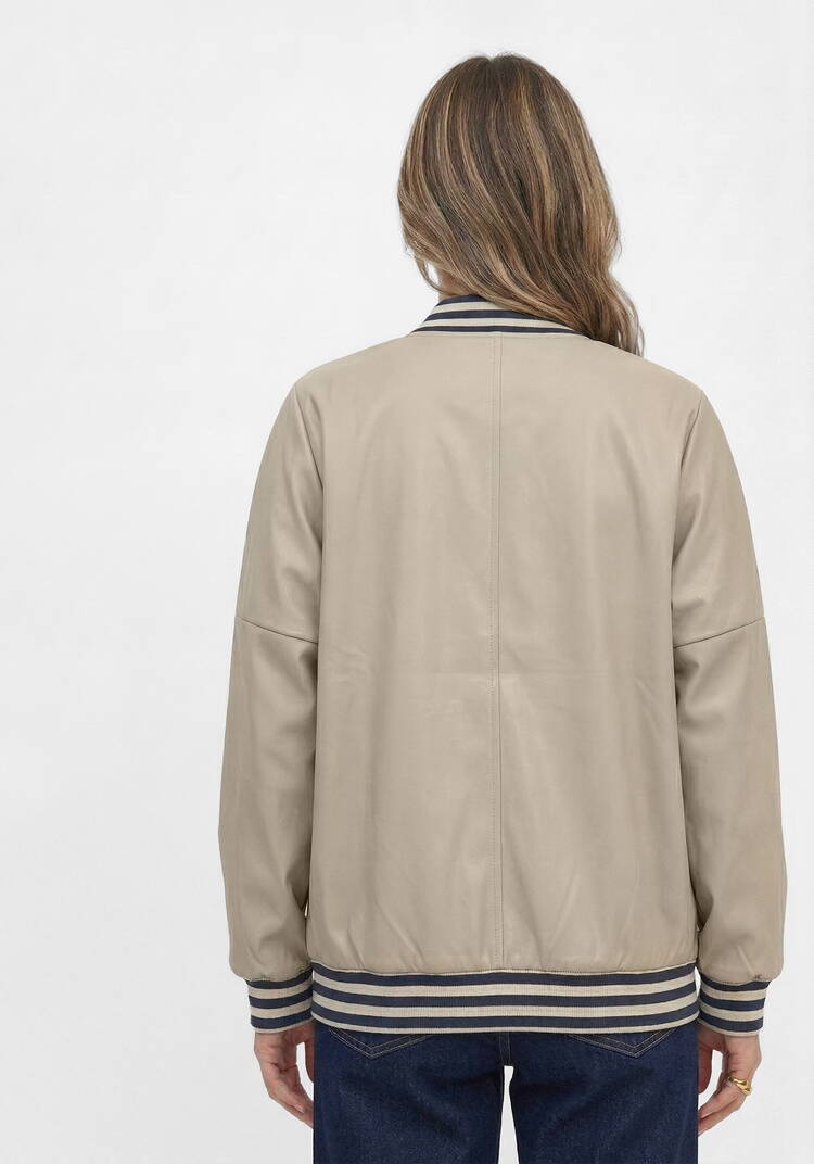 Жакет с поясом и рукавом на манжете шир.  750, рис. 11