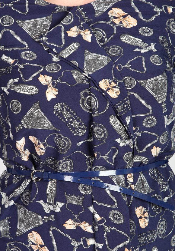 Платье прямого кроя с лаковым ремешком шир.  580, рис. 11