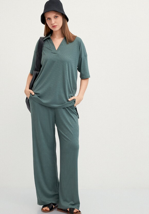 Брюки свободного кроя в рубчик шир.  580, рис. 1