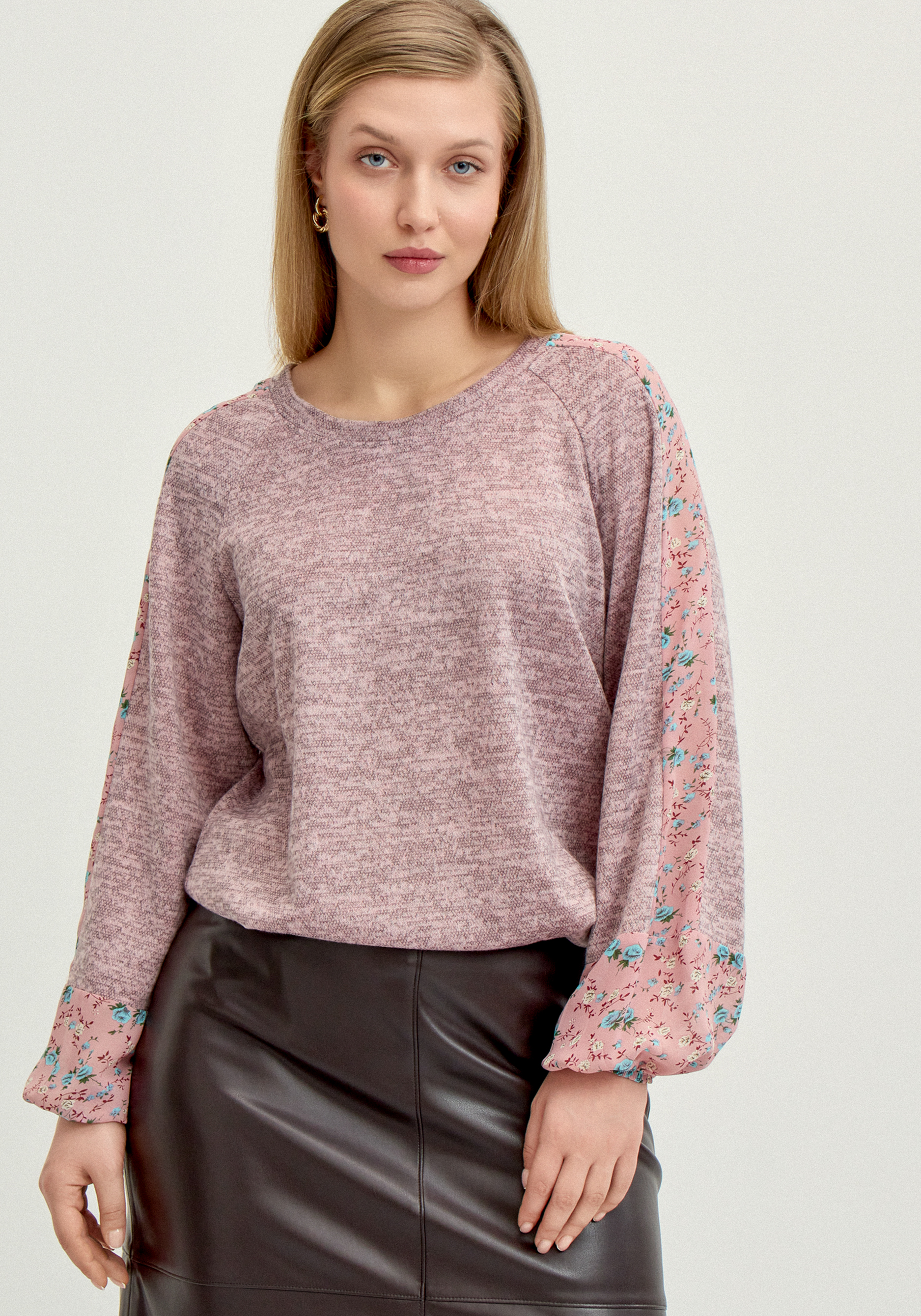 

Джемпер с цветочными вставками по рукавам, Розовый