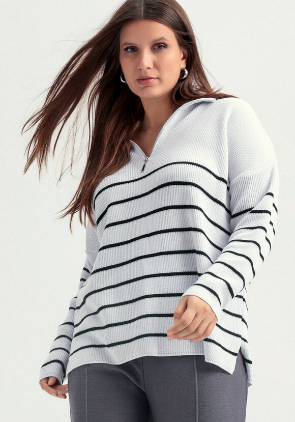 Джемпер в полоску с воротником-поло на молнии шир.  580, рис. 1