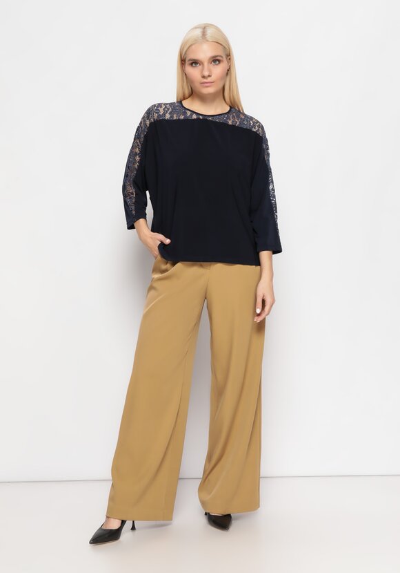 Блуза со вставкой из кружева шир.  580, рис. 9