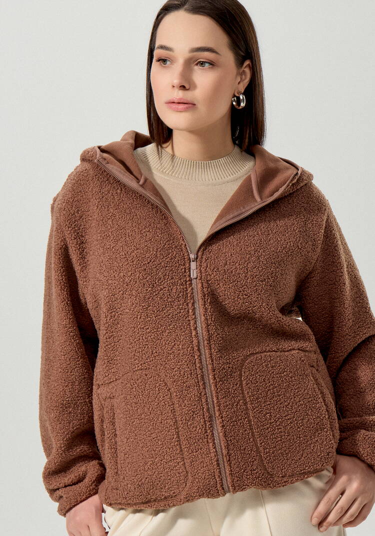 Куртка в стиле тедди с капюшоном шир.  750, рис. 9